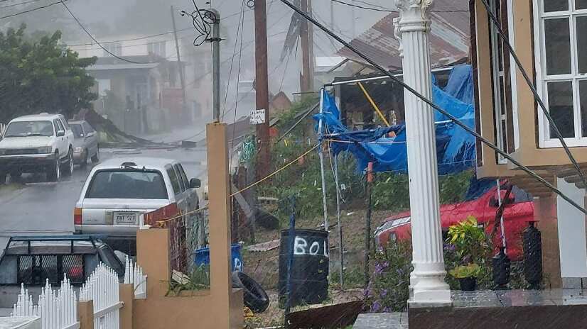Comunidades incomunicadas en Peñuelas debido al paso del huracán Fiona.