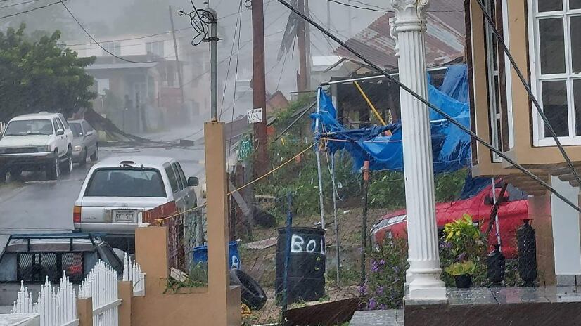 Comunidades incomunicadas en Peñuelas debido al paso del huracán Fiona.