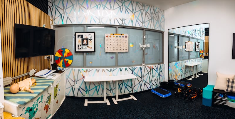 Interior de la clínica Emergemos