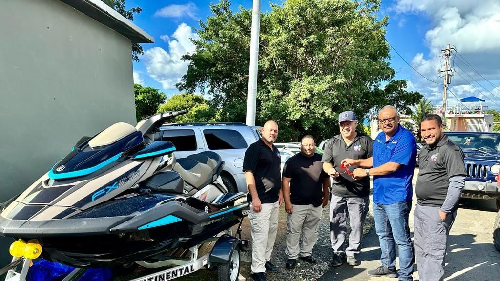 Vieques adquiere nueva motora acuática para rescate en alta mar