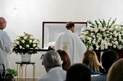 Al velorio del expresidente cameral acudieron varias figuras de la política, especialmente del Partido Popular Democrático.