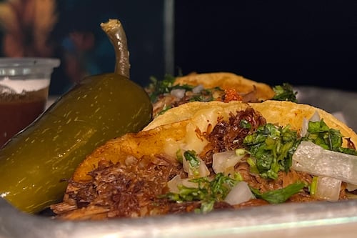 Callejeros abre en Bayamón con esencia callejera y ambiente instagrameable