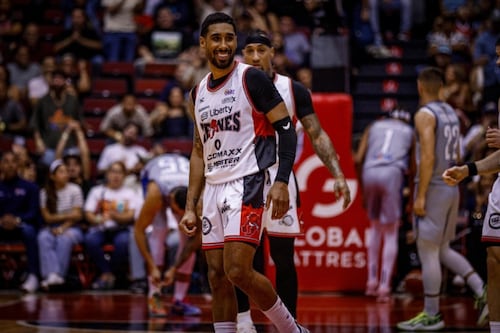 Leones derrotan a los Indios en juego inaugural del BSN