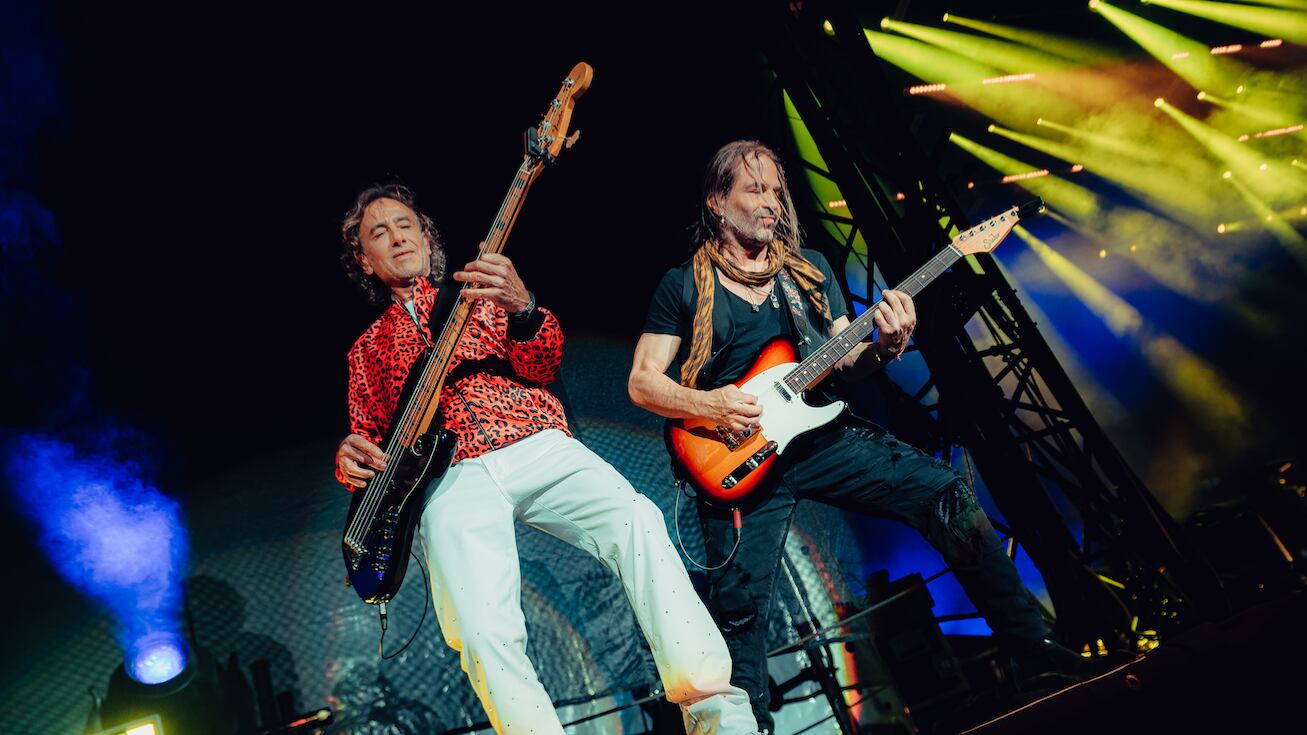 La agrupación tapatía adelantó en entrevista que hay mucho Maná por un largo tiempo.