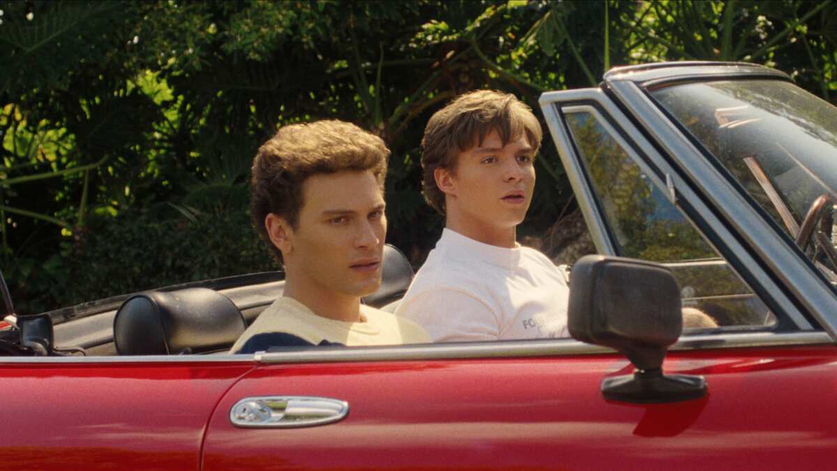 Hermanos Menéndez: ¿quiénes son las esposas?