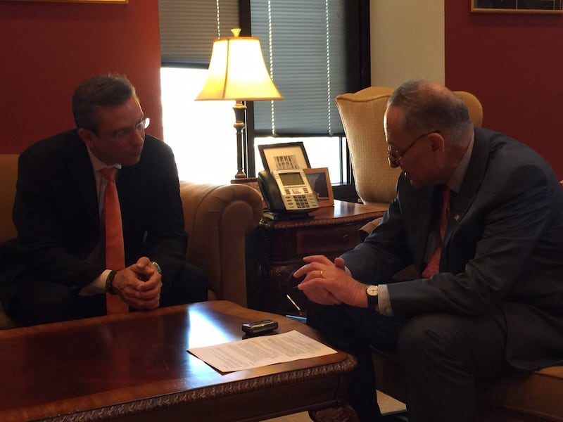 Alejandro Garcia Padilla y Chuck Schumer