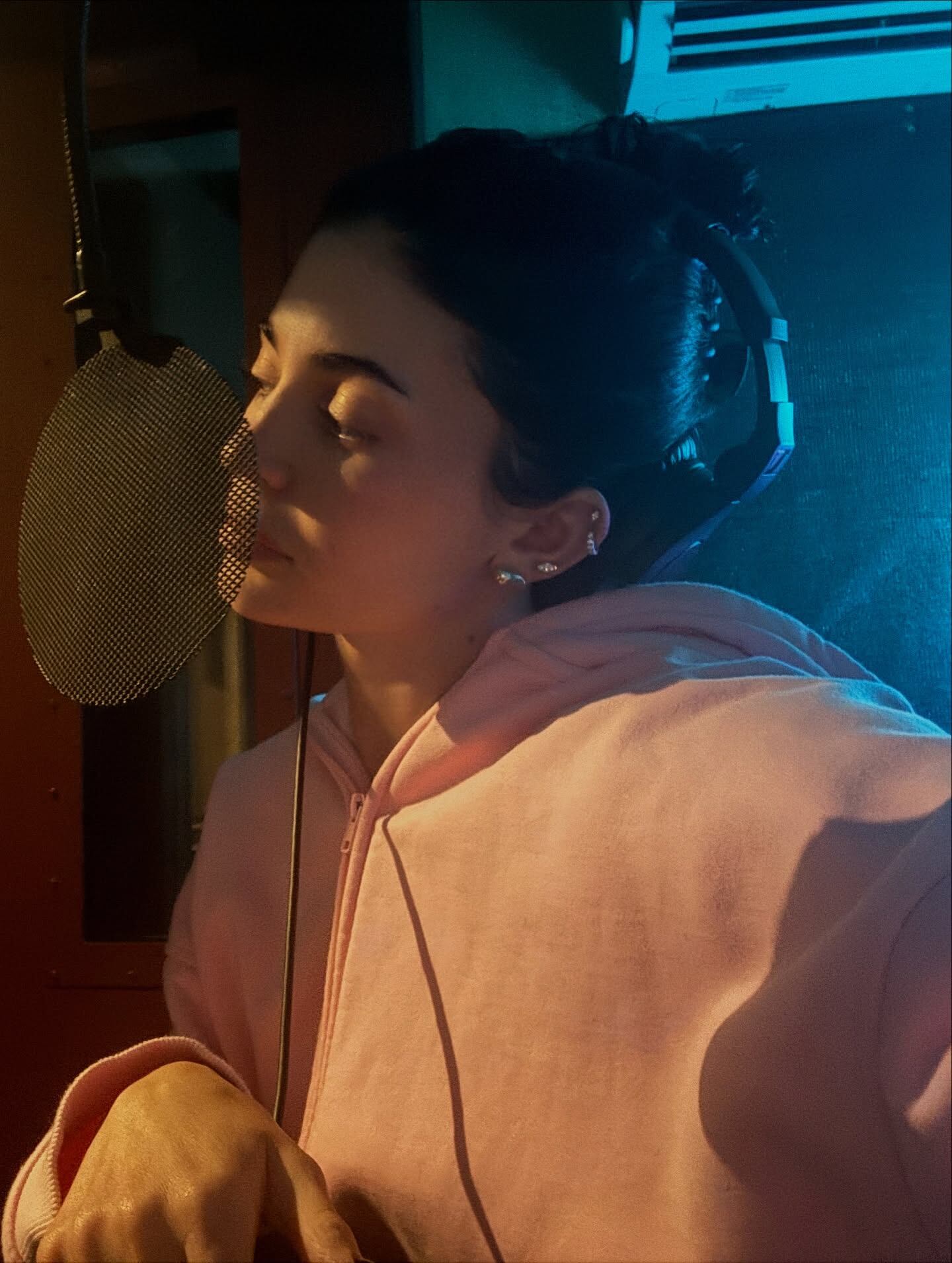 Kylie Jenner debuta cantando