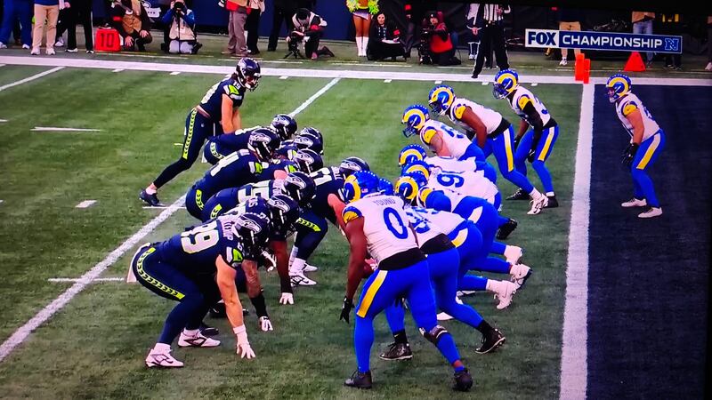 Probamos la TCL Serie QM8K de 75 pulgadas en casa y estas son nuestras impresiones: negros profundos, brillo impresionante y audio integrado de alto nivel que crean una experiencia inmersiva perfecta para disfrutar desde grandes estrenos hasta los partidos más emocionantes del año