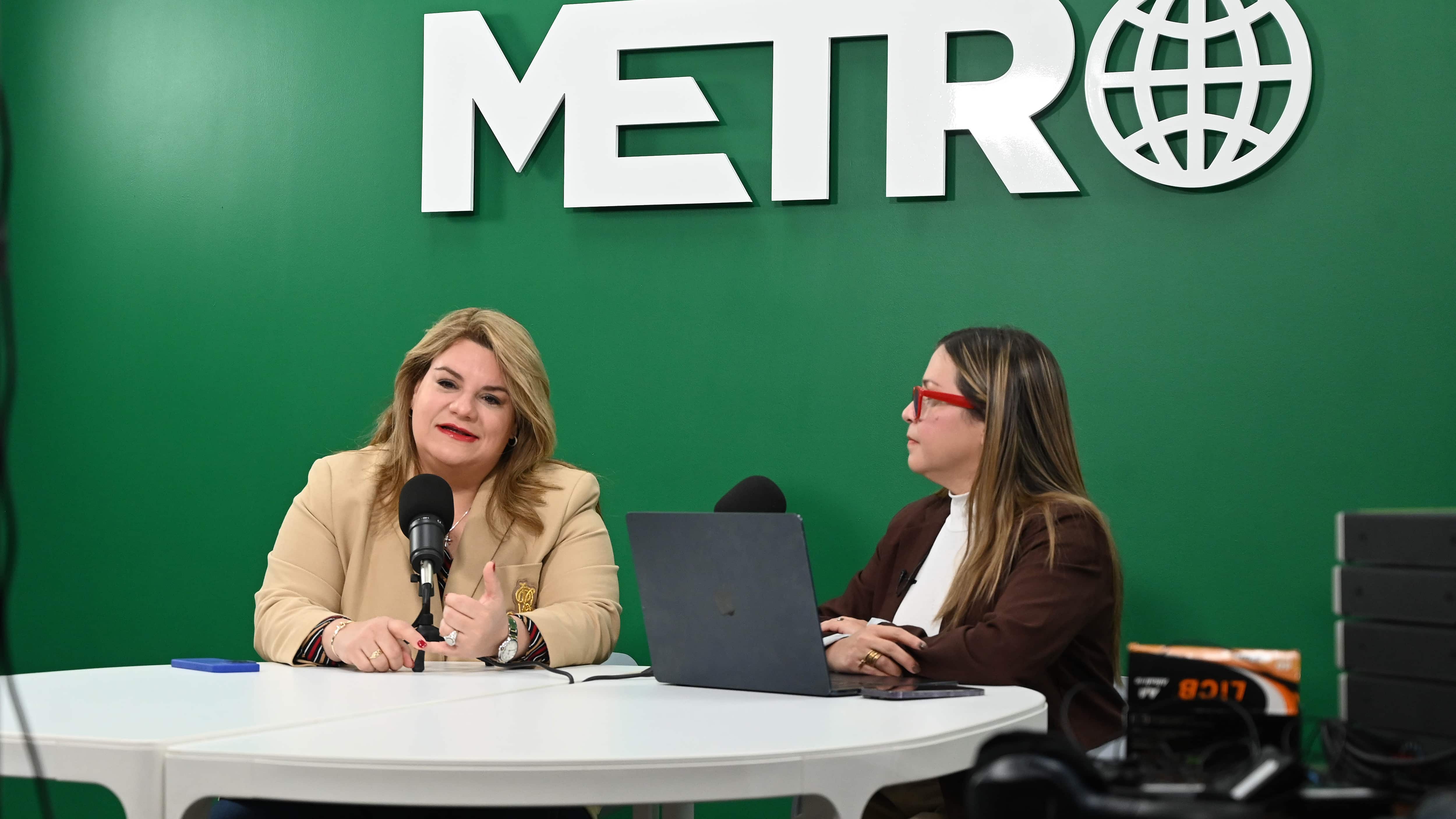 Metro 13 horas 13 años. Entrevista Gobernadora Jennifer González.