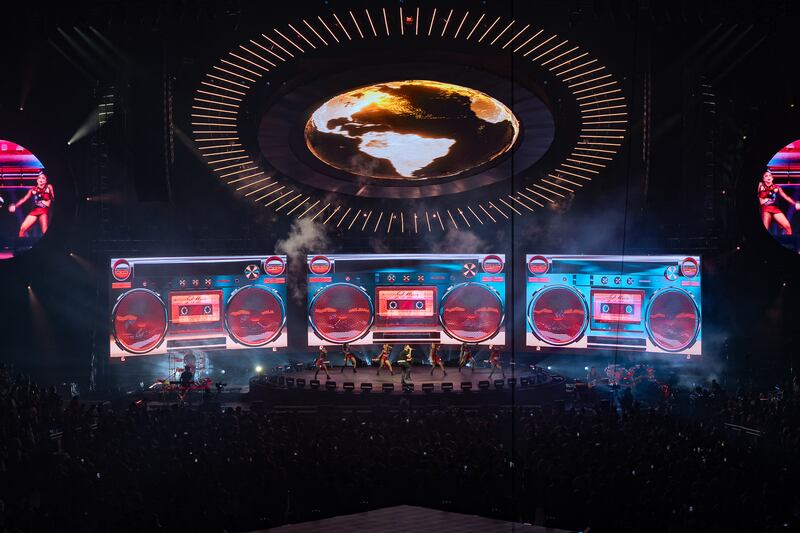 Eladio Carrión en el Coliseo de Puerto Rico.