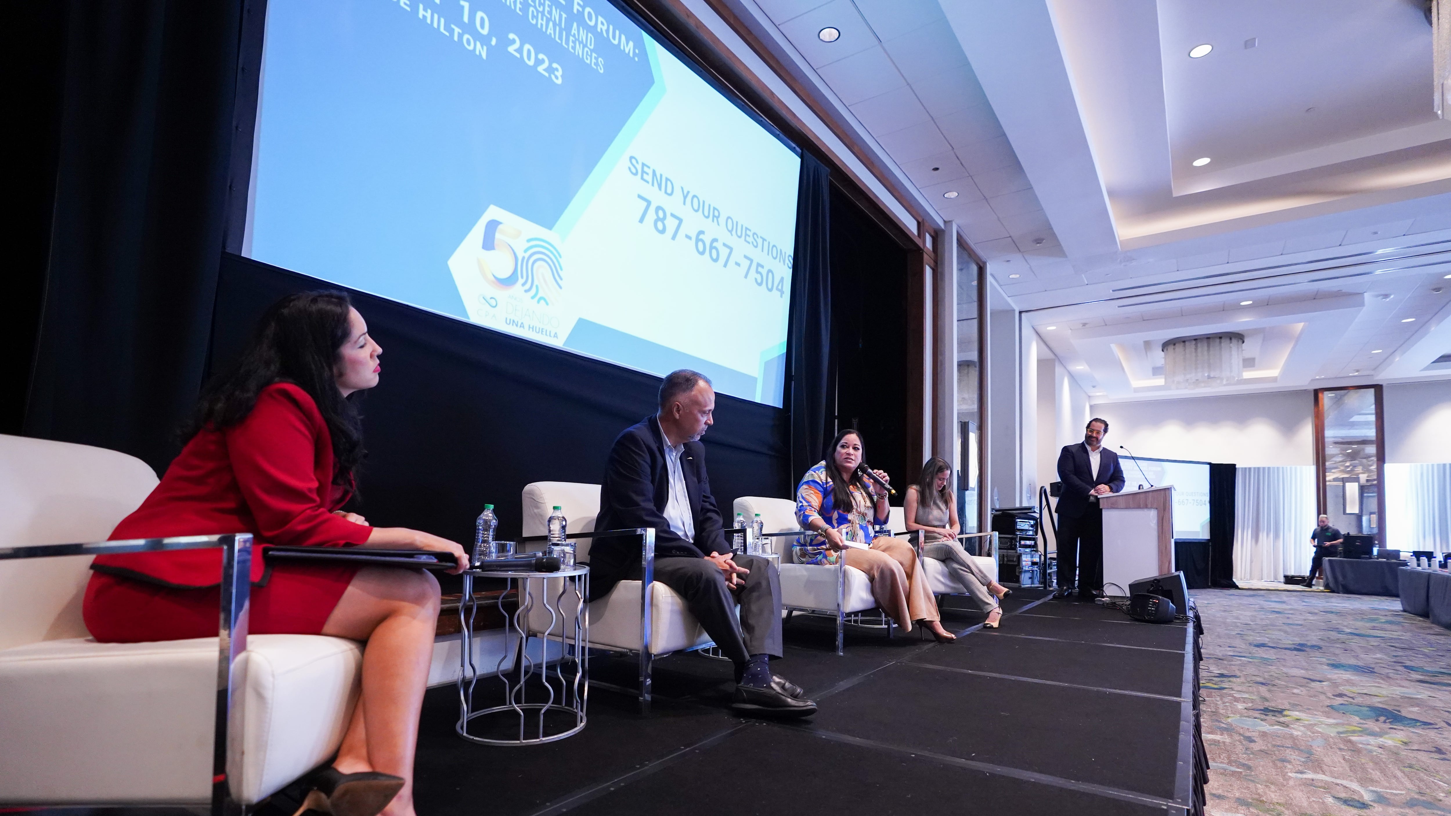 Cuatro panelistas presentan retos y oportunidades del Plan de Salud del Gobierno en el XXIII Foro Anual de la Industria de la Salud, organizado por el Colegio de Contadores Públicos Autorizados.