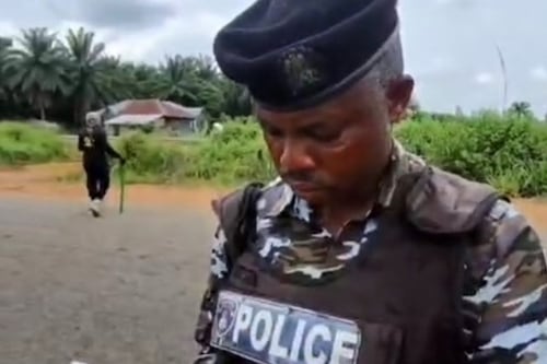 Más de 300 menores secuestrados en ataque a escuela católica en Nigeria