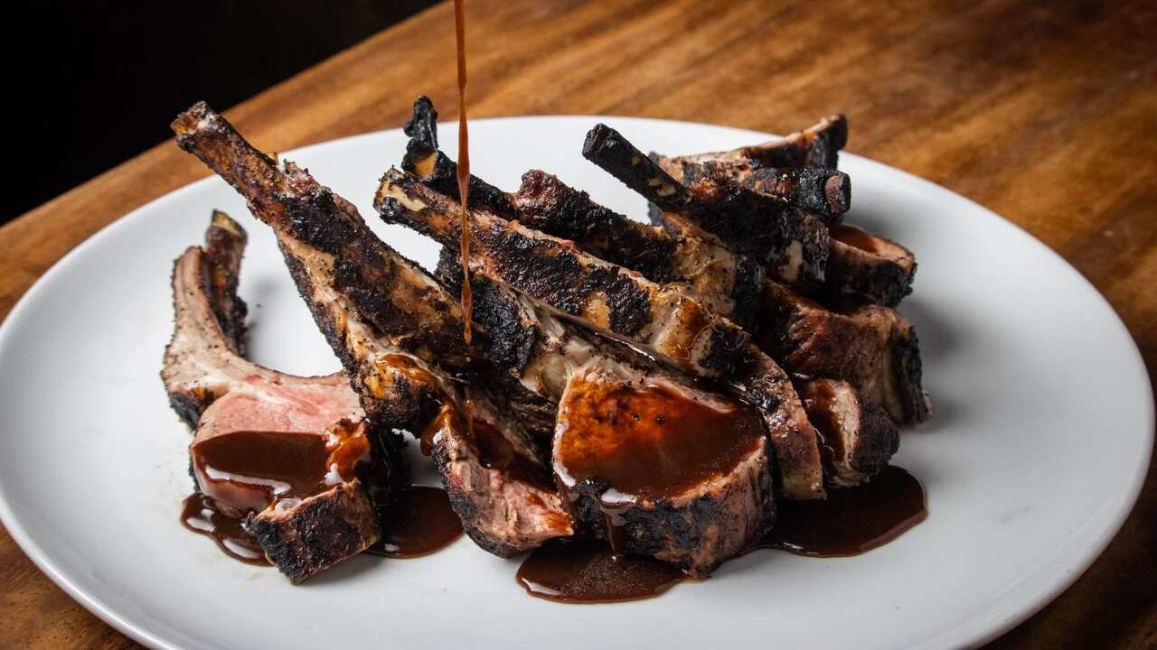 La Central by Mario Pagán