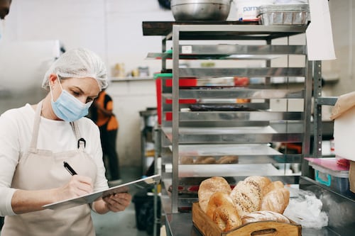 ¿Qué fiscaliza Salud en restaurantes de Puerto Rico? Así funcionan las inspecciones y operativos