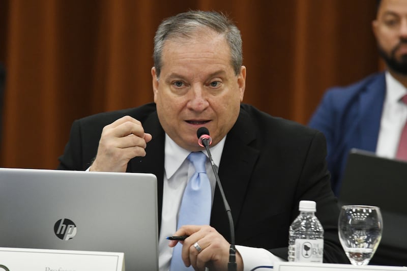 Jorge Colberg Toro . Vista del comité de transición