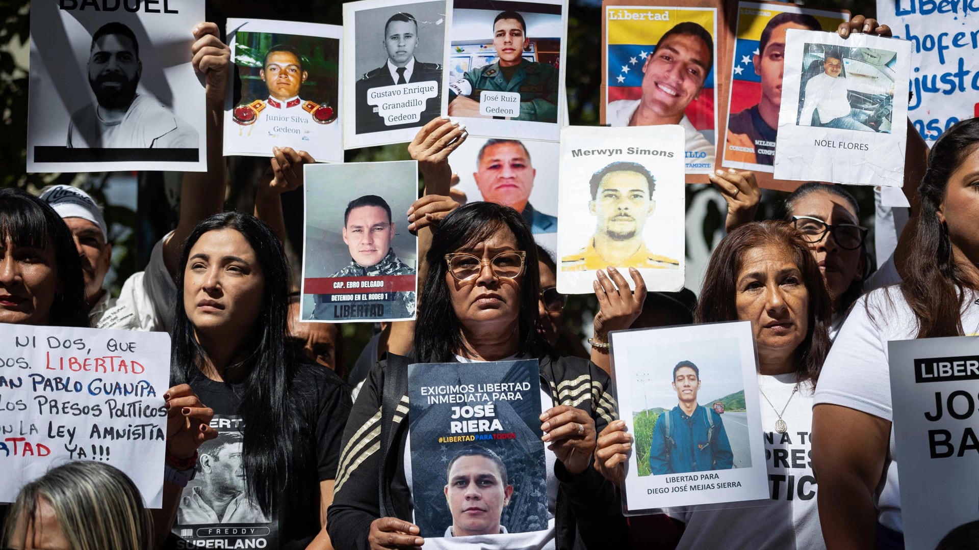 Familiares de presos políticos