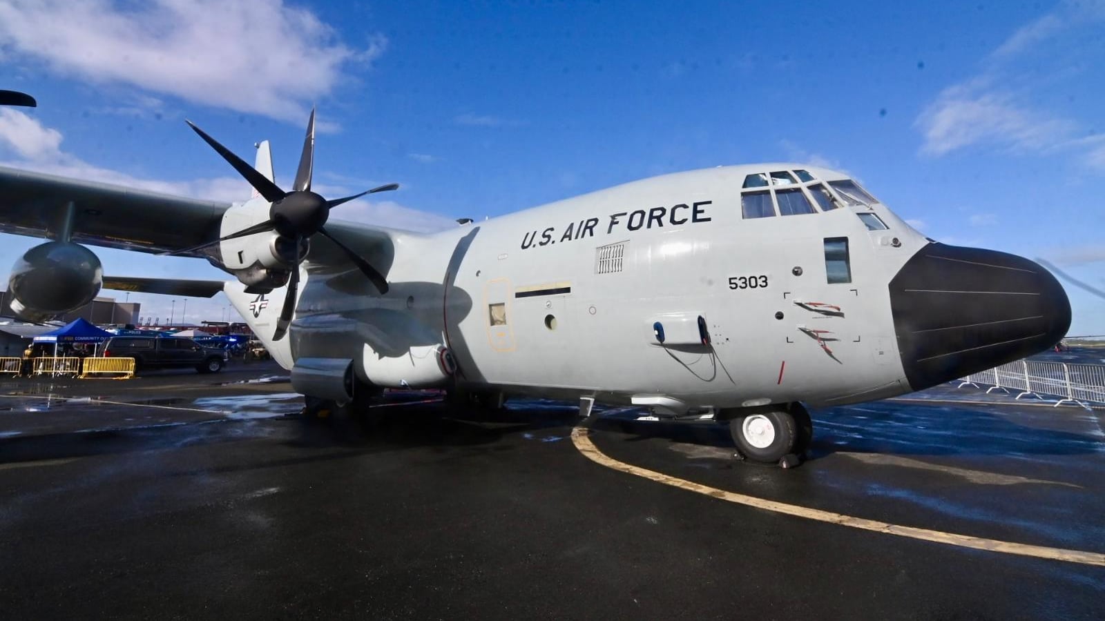 El evento ofreció orientación sobre huracanes y preparación ante emergencias a la ciudadanía.