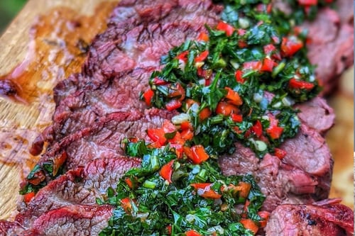 Salsas caseras que elevan cualquier corte de carne