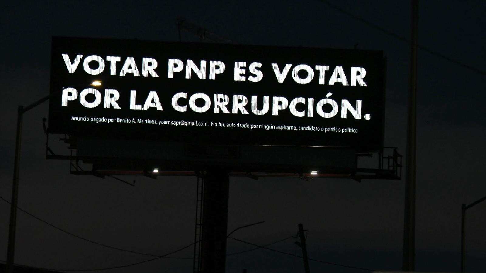 Billboard con mensajes en contra del PNP