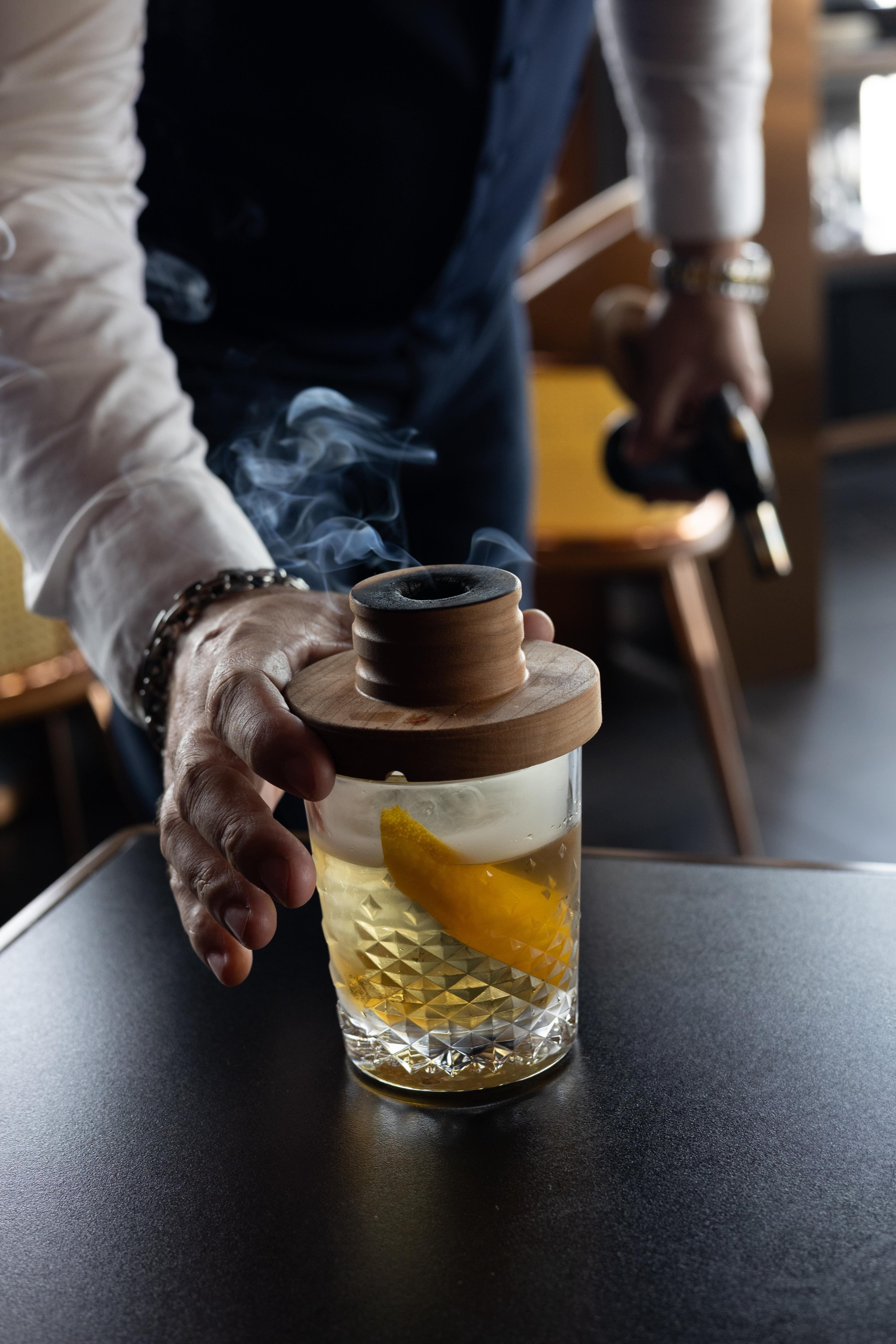 Cutz Steakhouse and Seafood