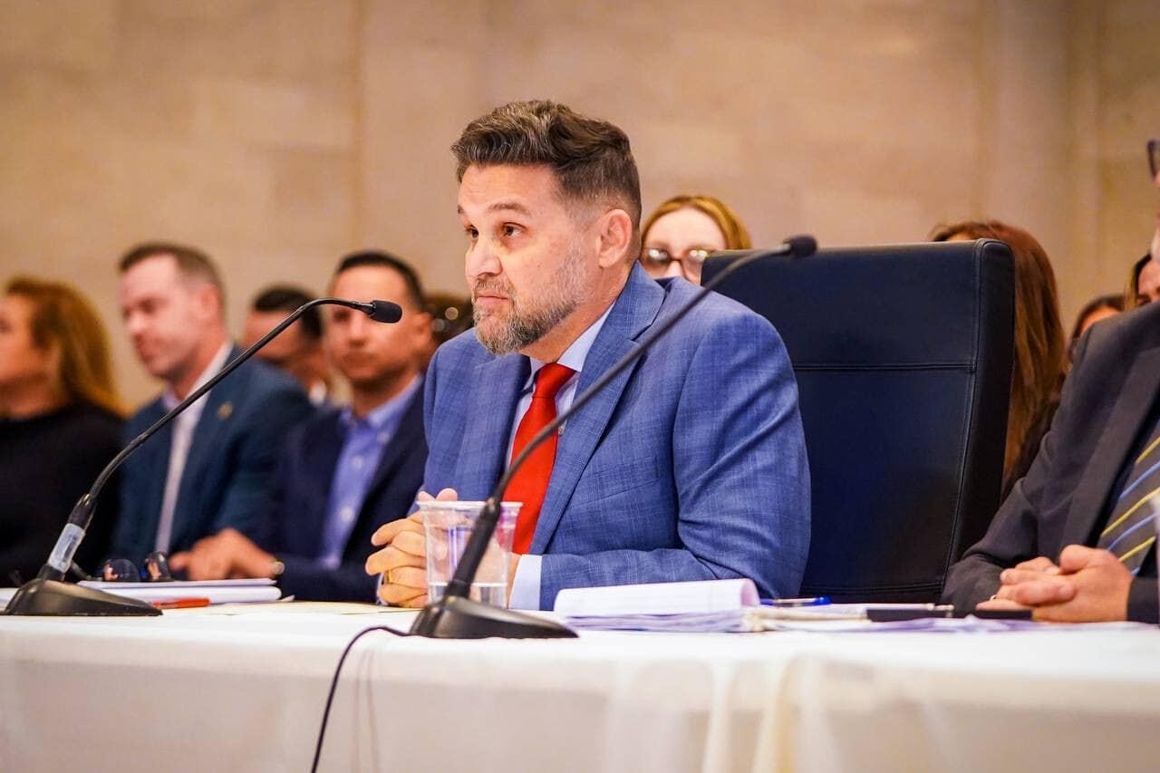 El secretario de Recursos Naturales, Waldemar Quiles, canceló una reunión con el Comité y a otra, no se presentó.