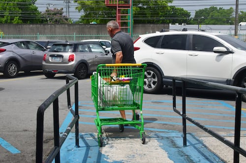 Conflicto en el Estrecho de Ormuz presiona precios de alimentos y reabre llamado a alivios contributivos