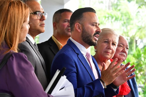 Alcaldes en el limbo financiero: denuncian que fondos prometidos para municipios aún no llegan