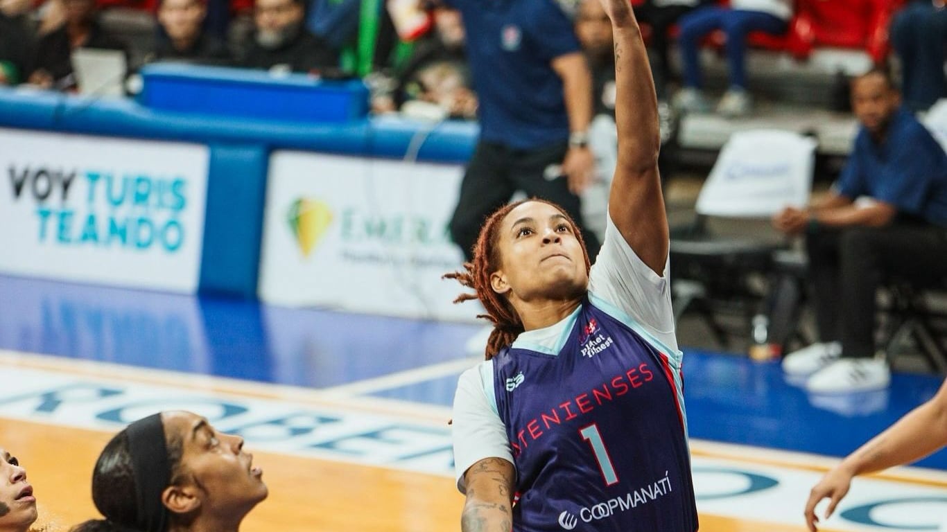 Atenienses de Manatí juegan contra las Cangrejeras.