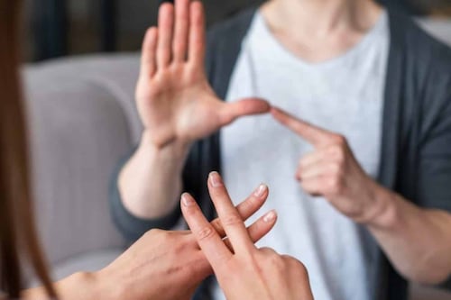 Senado avala registro de personas sordas en Puerto Rico