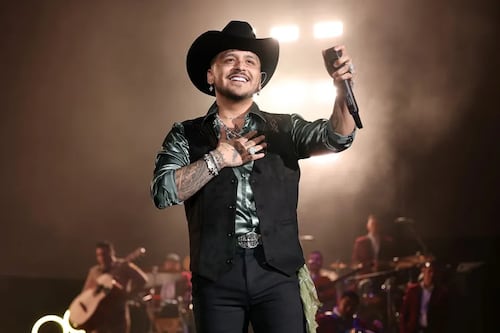 Christian Nodal busca convivir con su hija y tramitarle la nacionalidad mexicana, afirma su abogado