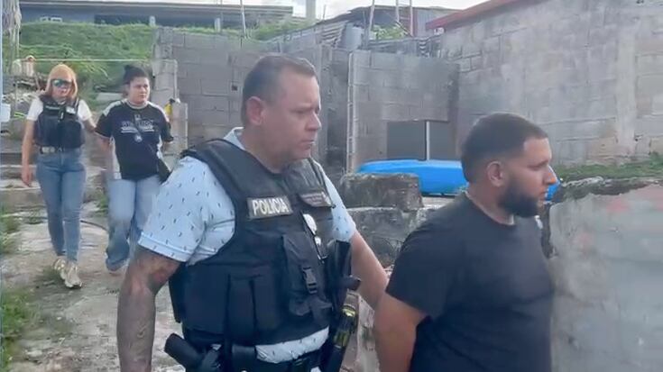 Arrestan a pareja en Villalba