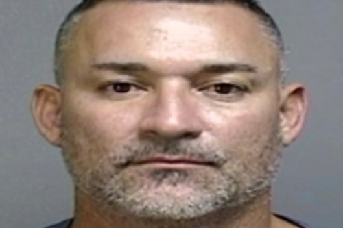 Radican 10 cargos en ausencia contra imputado de asesinar a empleado municipal en Ceiba