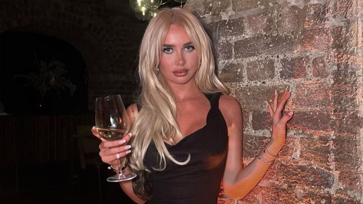 La modelo de OnlyFans, Orla Melissa Sloan, hizo pasar momentos incómodos a tres futbolistas de la Premier League.