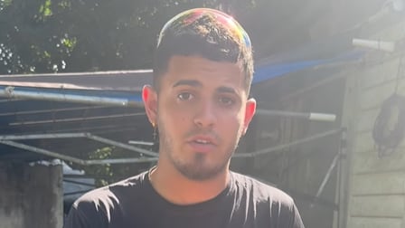 El joven denunció un caso de un hombre que vive sin luz en Naranjito.