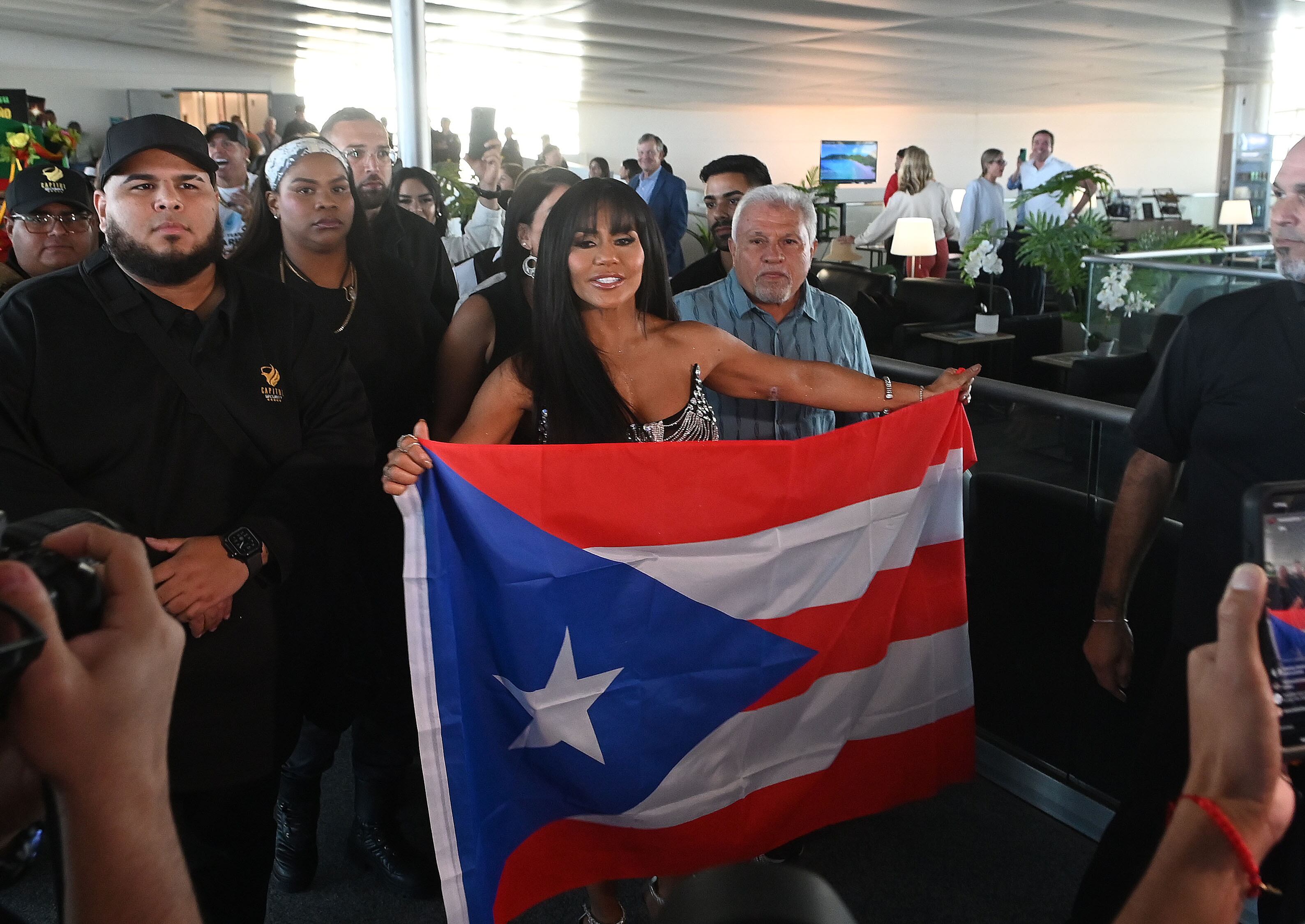 La llegada de Maripily despues de ganar La Casa de los Famosos. Aeropuerto Luis Muñoz Marin. Carolina. metro PR 23 de mayo de 2024