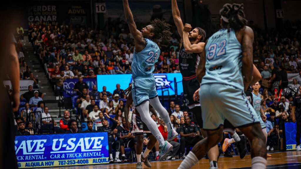 Mets de Guaynabo vs. Leones de Ponce