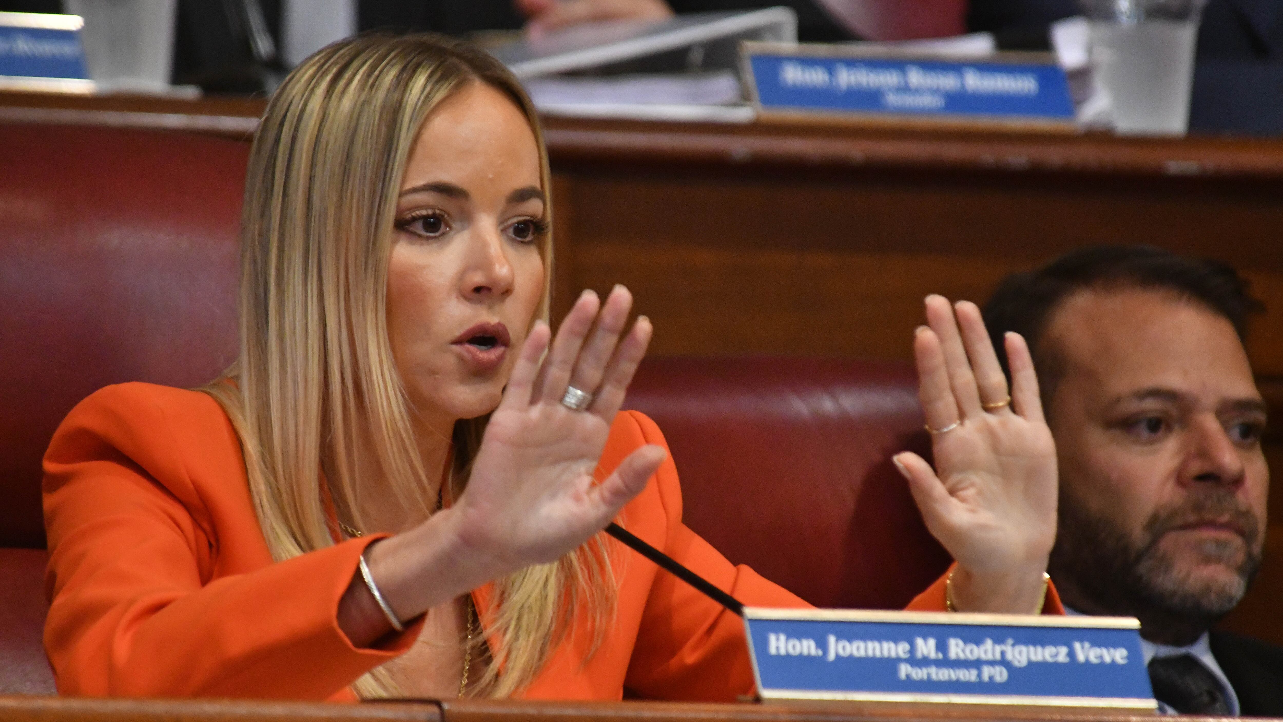 La Senadora Joanne Rodríguez Veve.