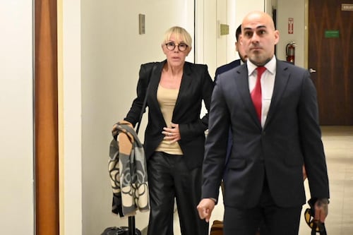 Continúa el proceso de selección de jurado para el juicio contra Elvia Cabrera