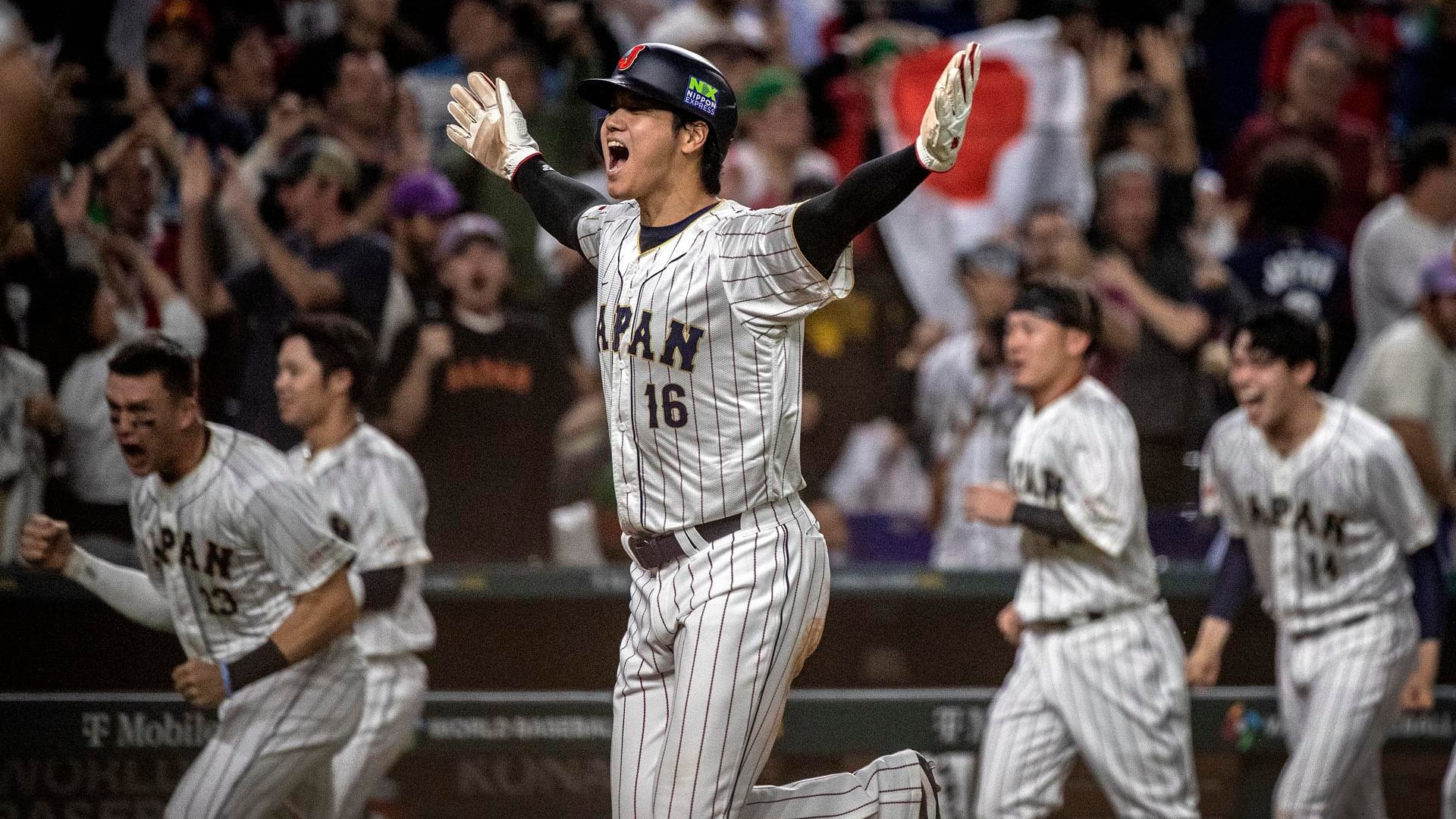 El jugador japonés Shohei Ohtani celebra tras ganar el partido del Clásico Mundial de Béisbol 2023, en una imagen de archivo. EFE/EPA/CRISTOBAL HERRERA-ULASHKEVICH