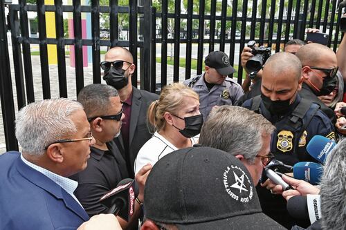 Jueza federal critica cambio de cargos contra Wanda Vázquez y ordena vista presencial