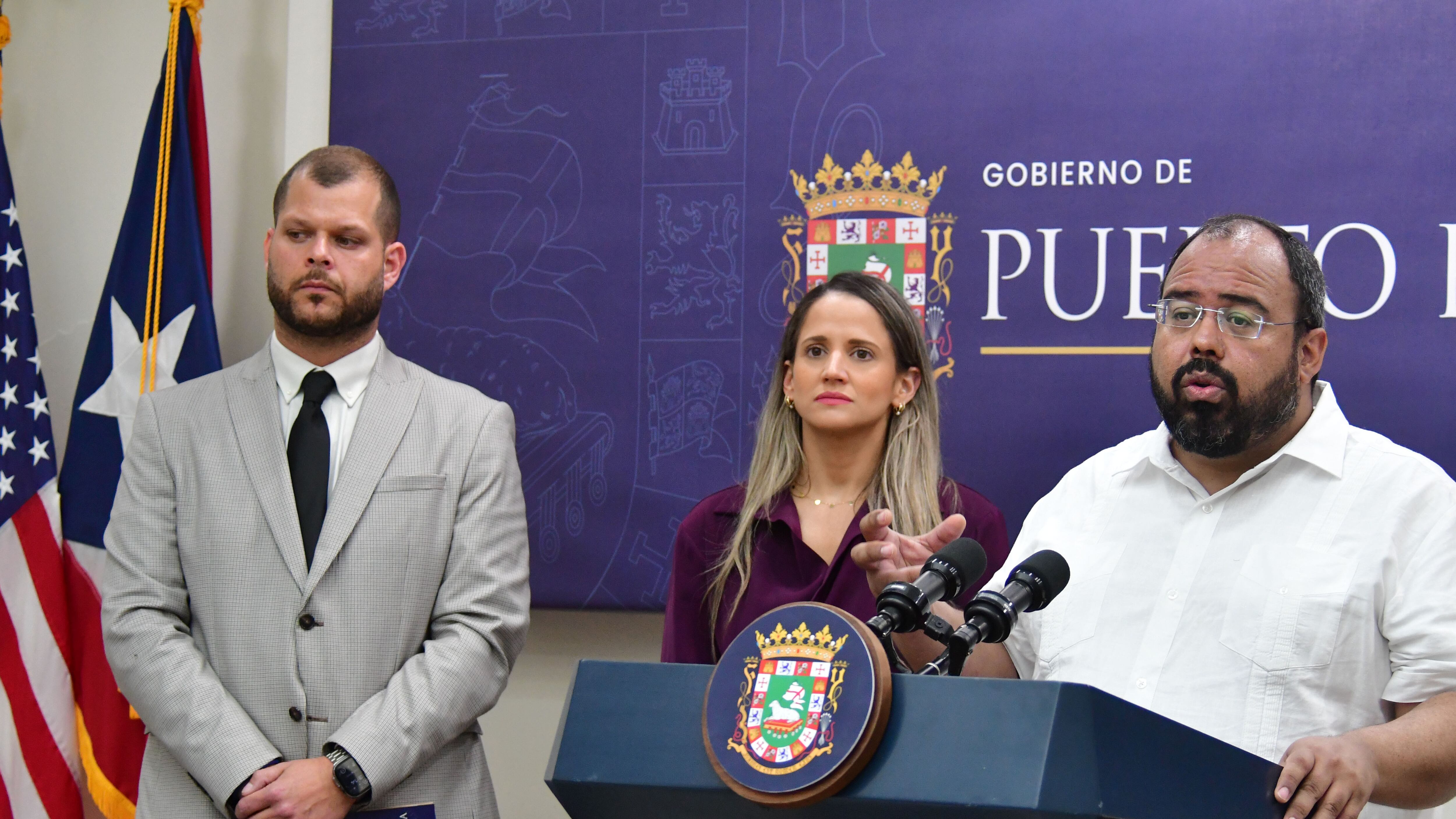 La directora ejecutiva de la Administración de Asuntos Federales de Puerto Rico, Gabriela Boffelli conferencia de prensa sobre el uso de los fondos federales
