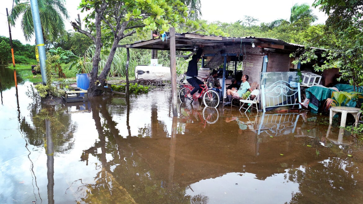 Sector Villa Santos en Loíza tras el huracán Fiona.
