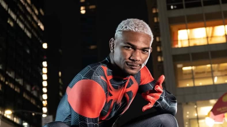 Michael Morales se vistió de Spiderman en las calles de New York.