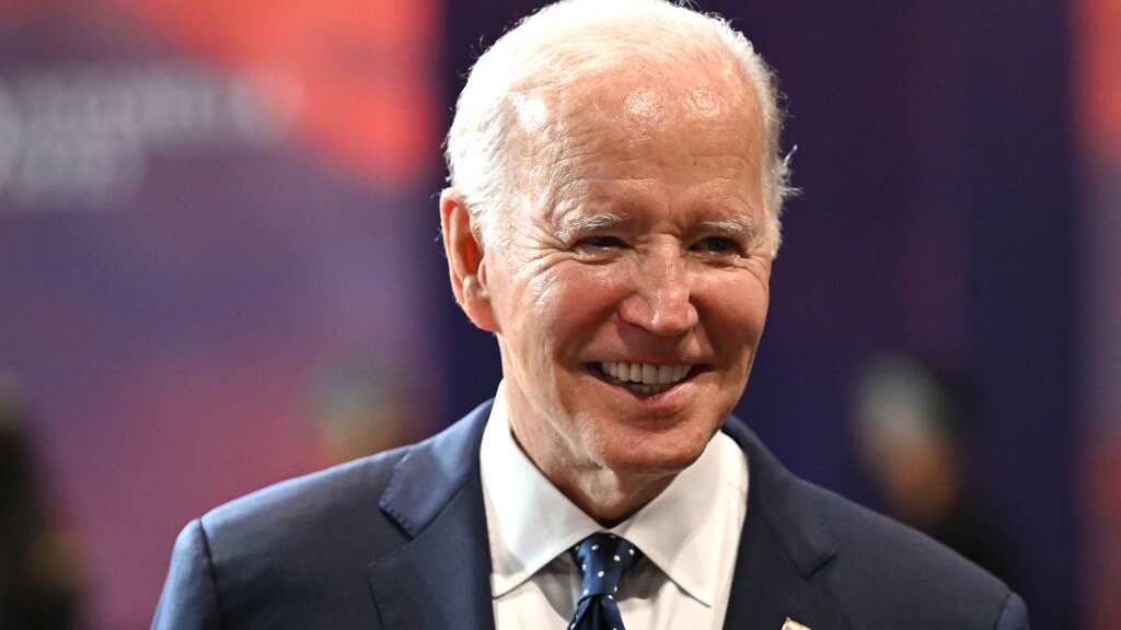 NUSA DUA, INDONESIA - 15 DE NOVIEMBRE: El presidente de Estados Unidos, Joe Biden, asiste a la reunión mundial de líderes del G20 el 15 de noviembre de 2022 en Nusa Dua, Indonesia. Las reuniones del G20 se celebran en Bali del 15 al 16 de noviembre. (Foto de Leon Neal/Getty Images)