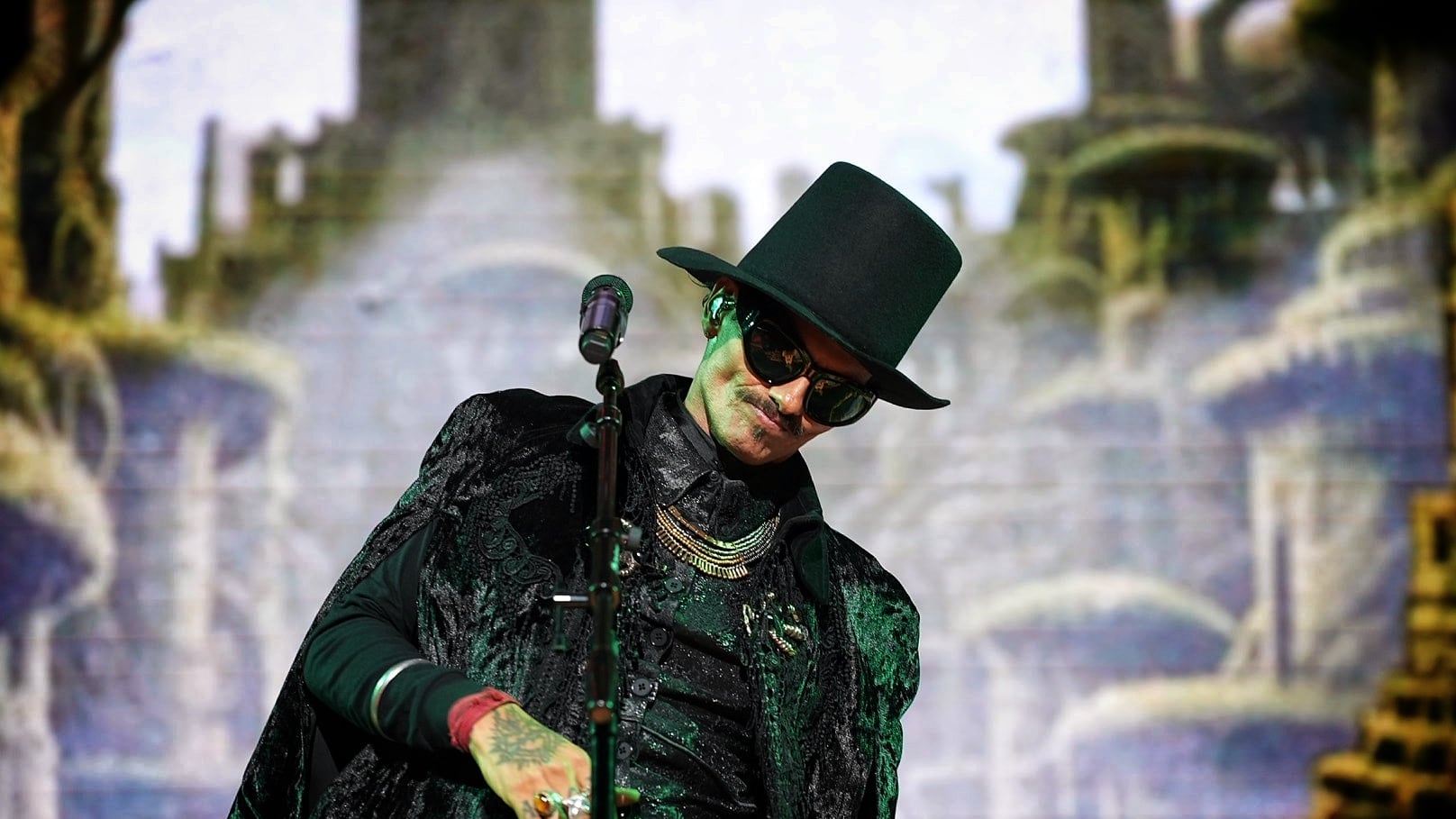Draco Rosa.