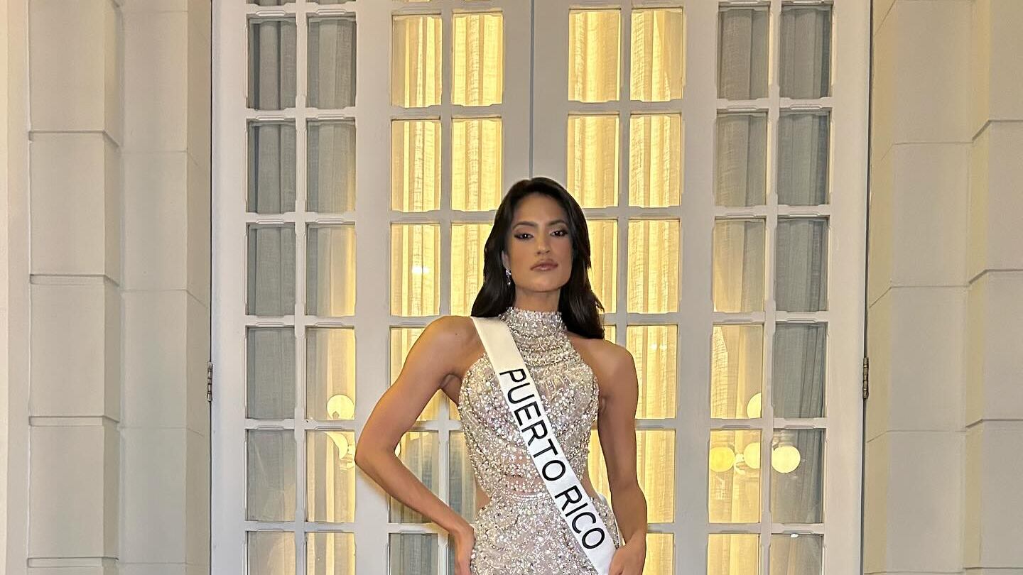 Karla Guilfú en la cena con el presidente Nayib Bukele durante el certamen.