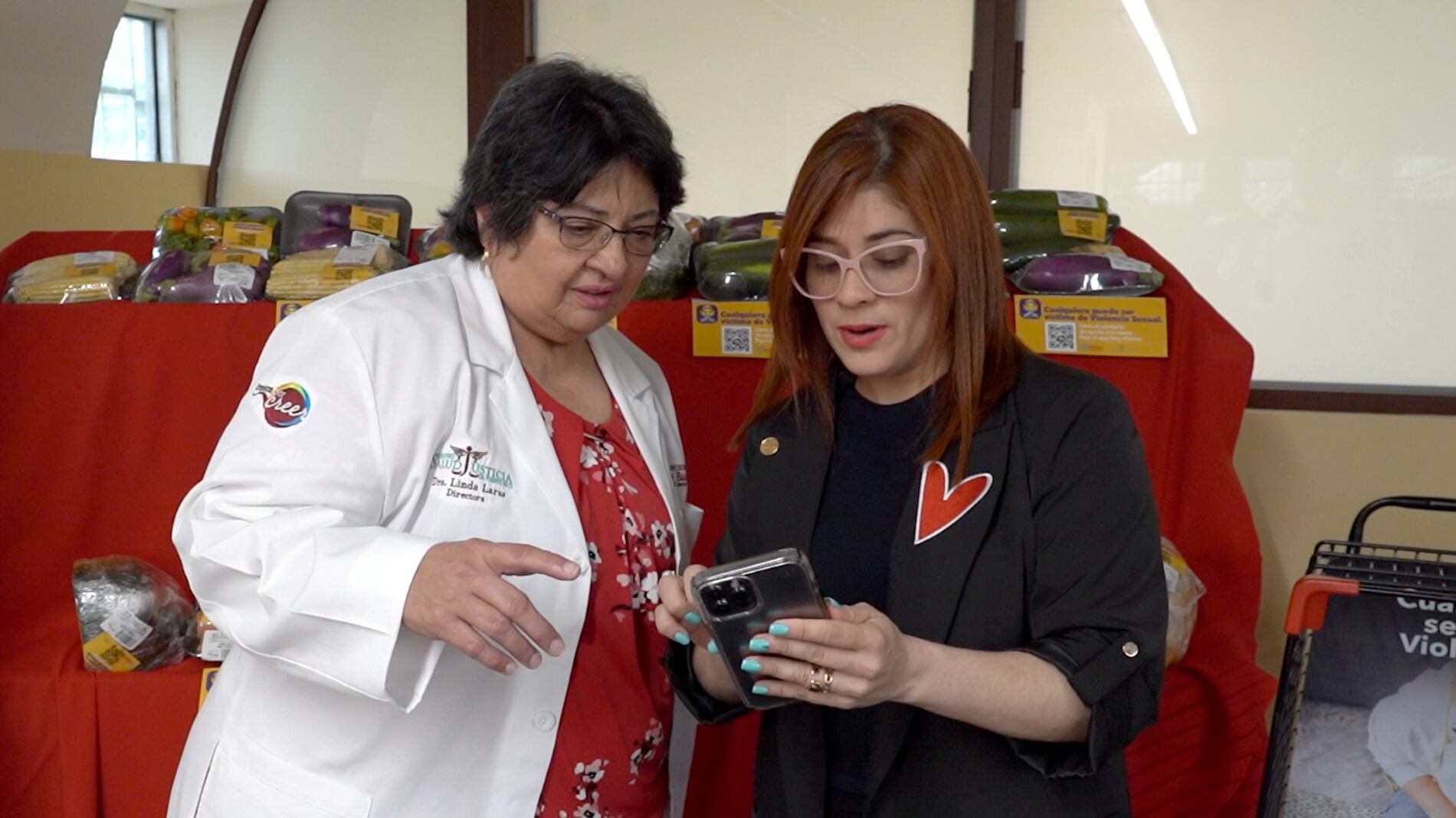 Linda Laras, directora del Centro Salud Justicia y Mayreg Rodríguez, directora ejecutiva de Selectos.