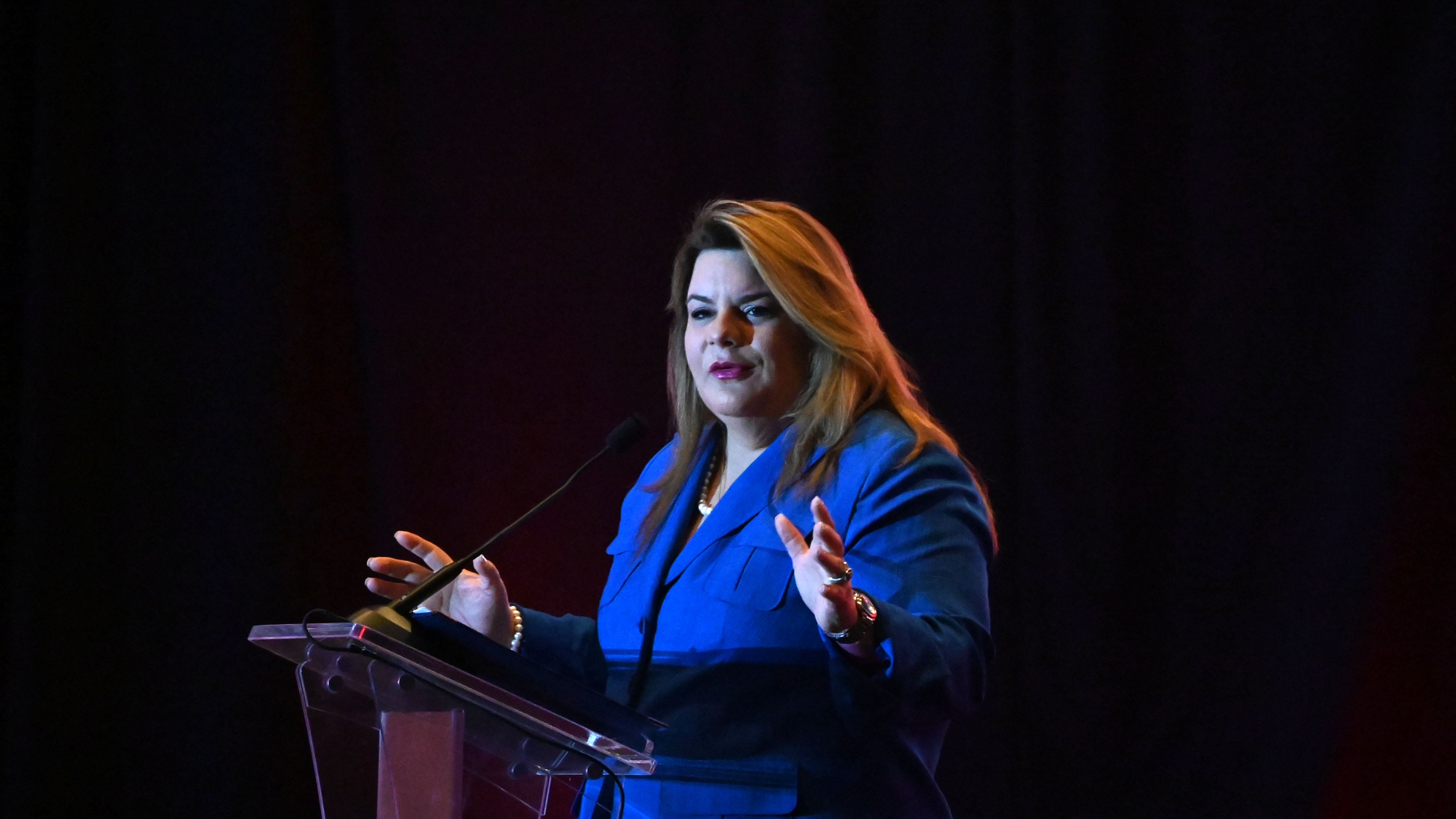 La gobernadora Jennifer González, oradora en la Juramentación de directiva de la Asociación General de Constructores.