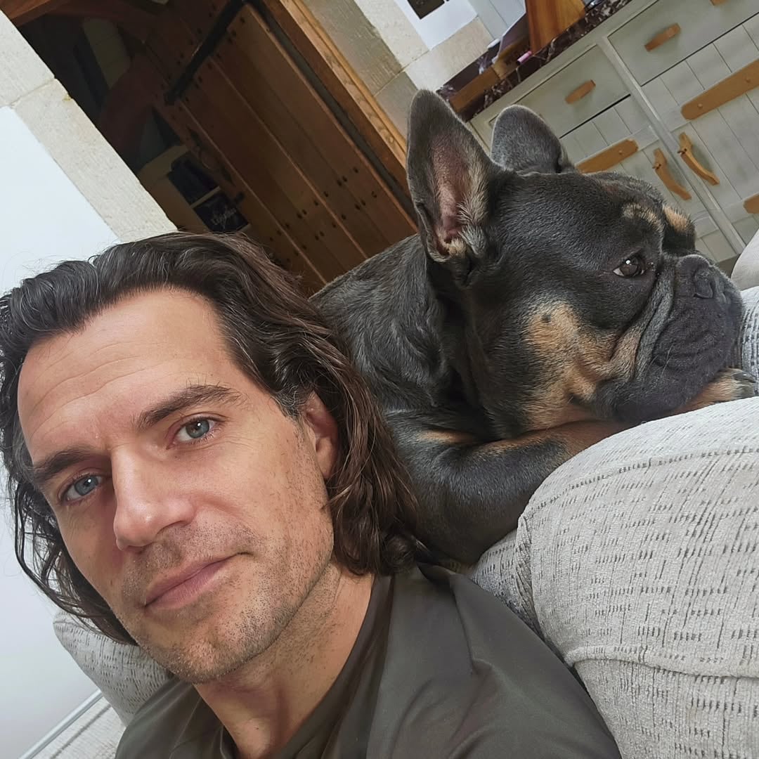 Instagram: @henrycavill