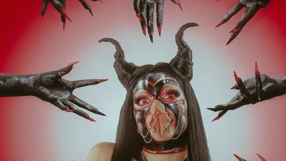 Artista crea maquillaje inspirado en coro de El Apagón de Bad Bunny